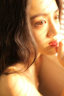 女主丰满胸大的小说